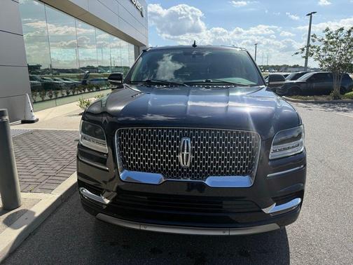SIGNATURE NAVY 2021 Lincoln Navigator Standard