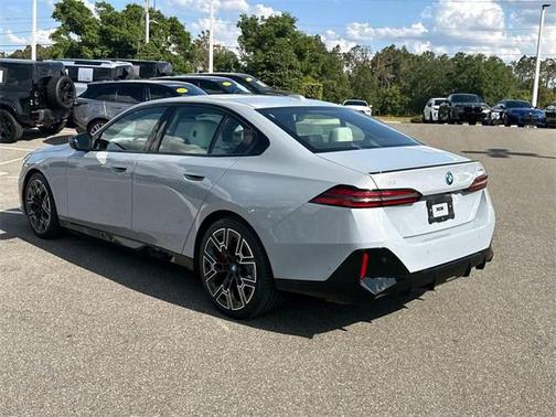 2024 BMW i5 M60