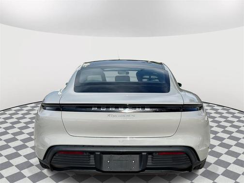 2022 Porsche Taycan 4S