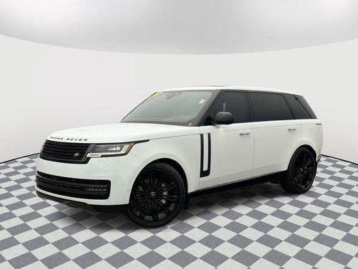 Fuji White 2025 Land Rover Range Rover SE