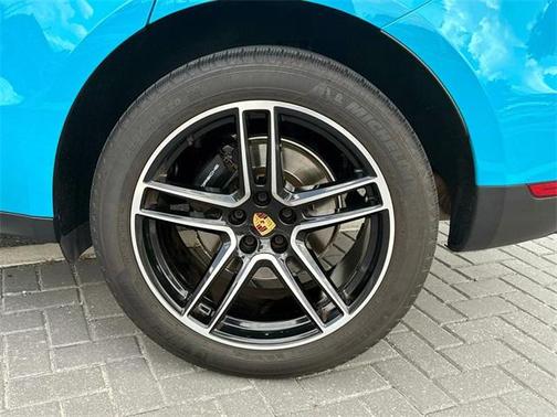 2021 Porsche Macan Base