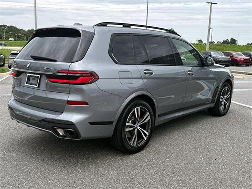 2025 BMW X7 xDrive40i