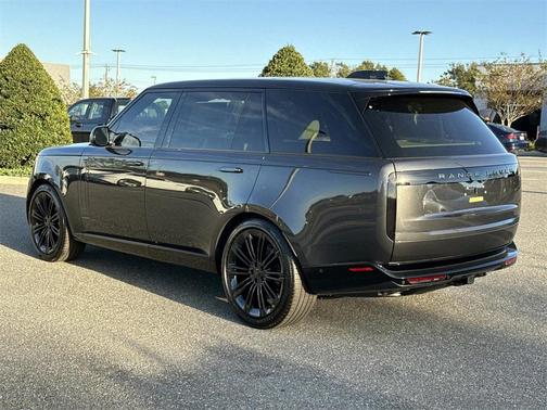 2026 Land Rover Range Rover P530 SE 7 Seat