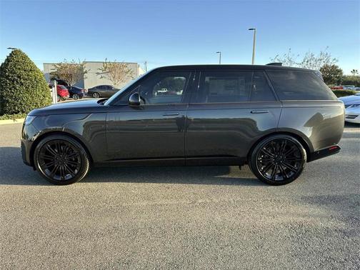 2026 Land Rover Range Rover P530 SE 7 Seat