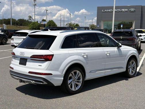 Carrara White 2023 Audi Q7 45 Premium