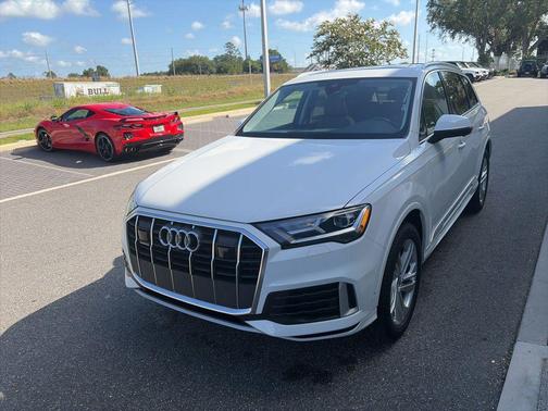 Carrara White 2023 Audi Q7 45 Premium