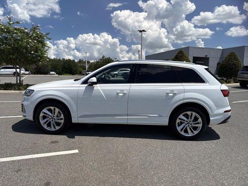 Carrara White 2023 Audi Q7 45 Premium