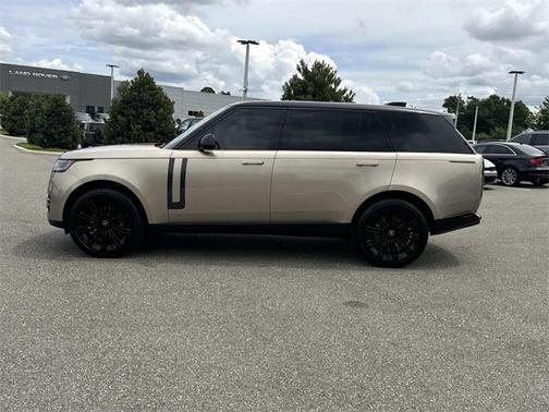 2025 Land Rover Range Rover P530 SE 7 Seat