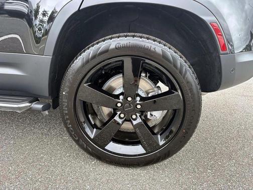 2026 Land Rover Defender S