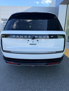 2024 Land Rover Range Rover P530 SE