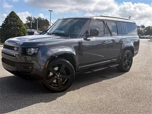 2025 Land Rover Defender 130 P400 X-Dynamic SE
