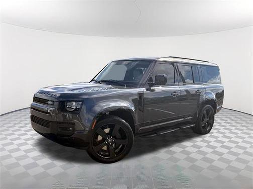 2025 Land Rover Defender 130 P400 X-Dynamic SE