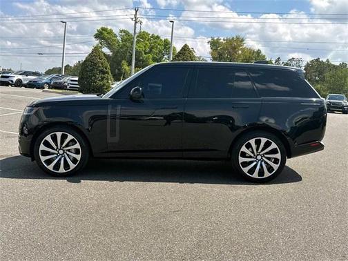 2023 Land Rover Range Rover P530 SE