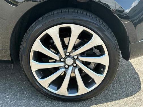 2023 Land Rover Range Rover P530 SE