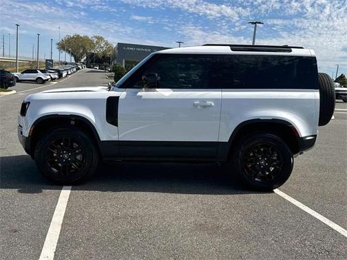 2025 Land Rover Defender 90 P300 S