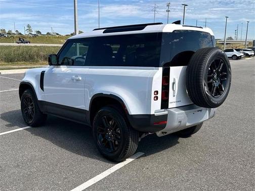 2025 Land Rover Defender 90 P300 S
