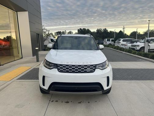 2023 Land Rover Discovery P300 S