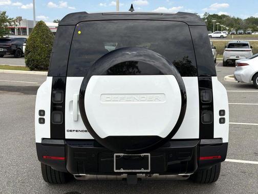 Fuji White 2026 Land Rover Defender P300 S