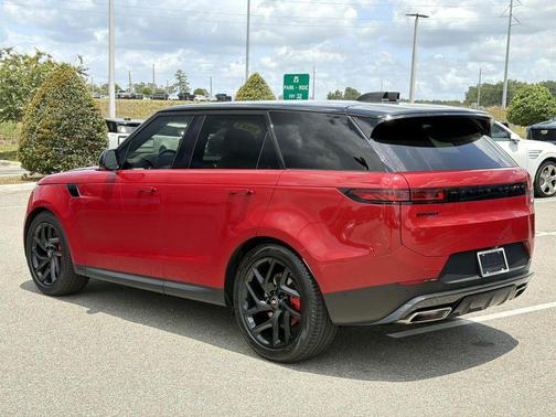 Firenze Red Metallic 2023 Land Rover Range Rover Sport SE