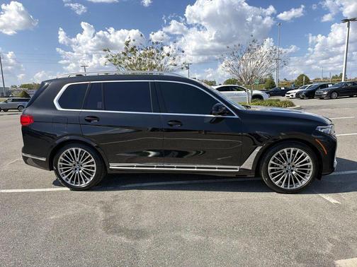 2022 BMW X7 xDrive40i