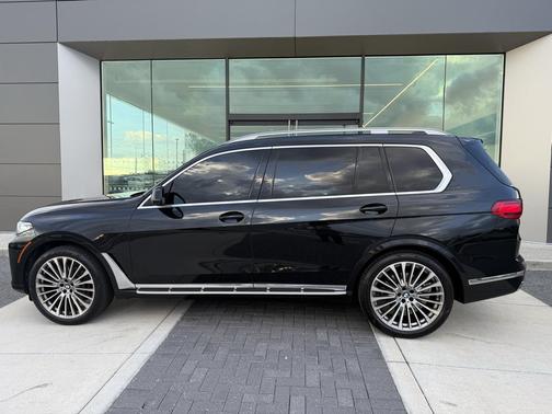 2022 BMW X7 xDrive40i