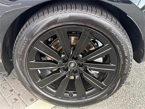 2025 Land Rover Range Rover P550e SE