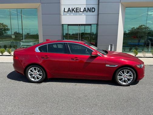 Italian Racing Red Metallic 2017 Jaguar XE 25t Premium