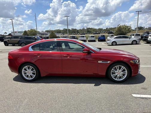 Italian Racing Red Metallic 2017 Jaguar XE 25t Premium