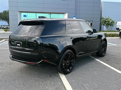 2025 Land Rover Range Rover P530 SE
