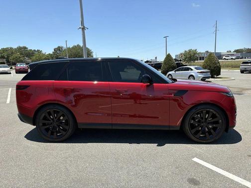 Firenze Red Metallic 2026 Land Rover Range Rover Sport SE