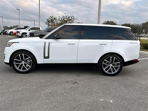 2024 Land Rover Range Rover P530 SE