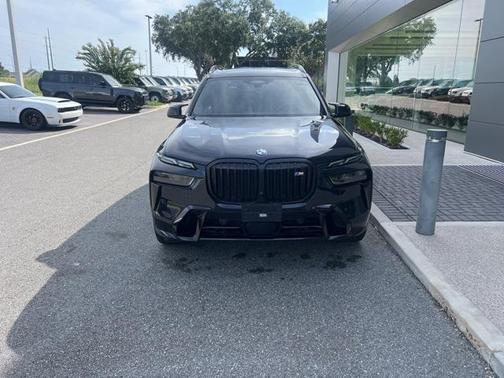 2024 BMW X7 M60i