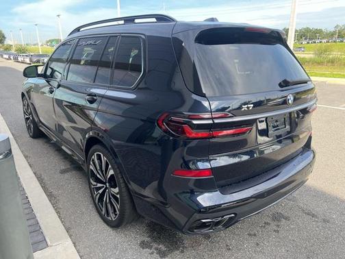 2024 BMW X7 M60i