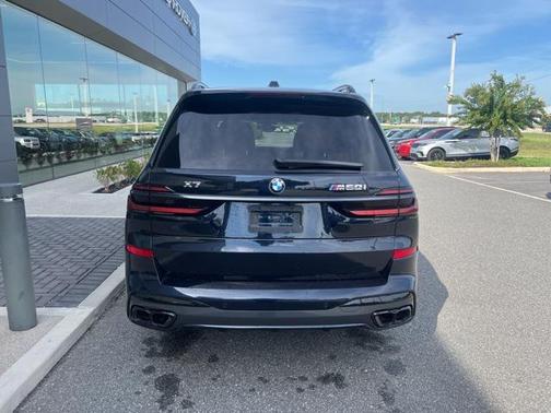 2024 BMW X7 M60i
