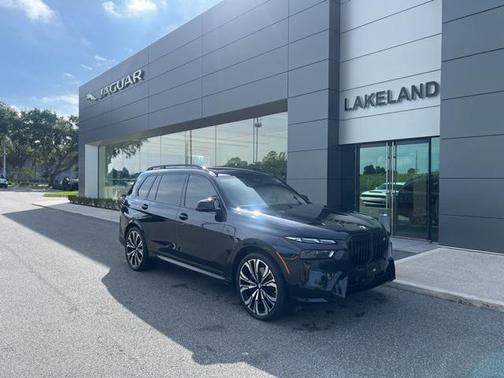2024 BMW X7 M60i