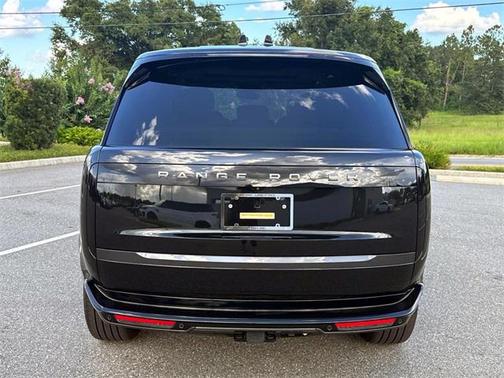 2025 Land Rover Range Rover P530 SE