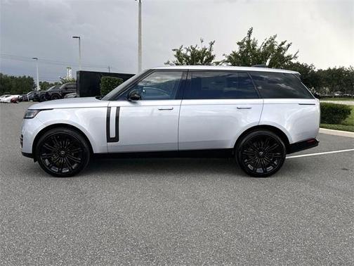 2025 Land Rover Range Rover P400 SE 7 Seat