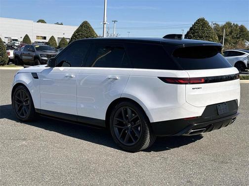2024 Land Rover Range Rover Sport SE