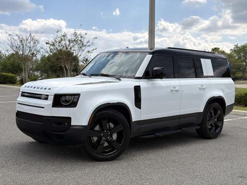 Fuji White 2026 Land Rover Defender P300 S