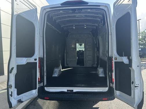 2022 Ford Transit-350 Base