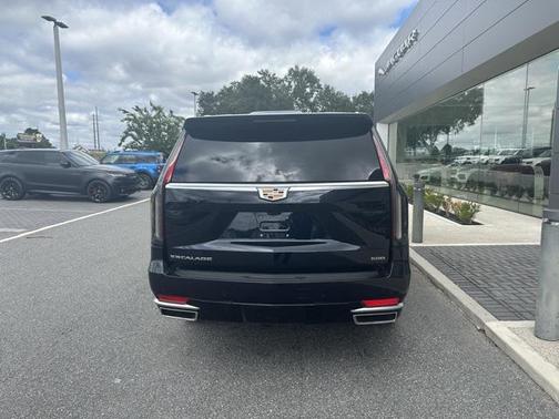 2023 Cadillac Escalade Premium Luxury