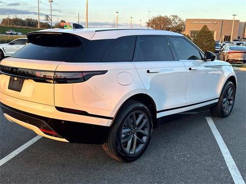 2026 Land Rover Range Rover Velar P250 SE R-Dynamic