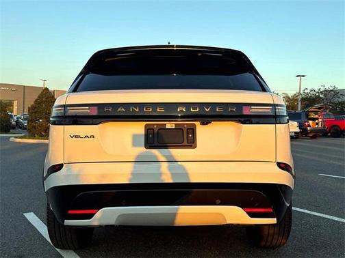 2026 Land Rover Range Rover Velar P250 SE R-Dynamic