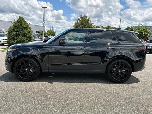 2025 Land Rover Range Rover Sport SE