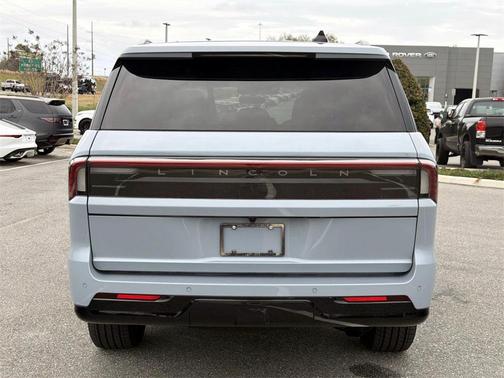 2025 Lincoln Navigator Reserve