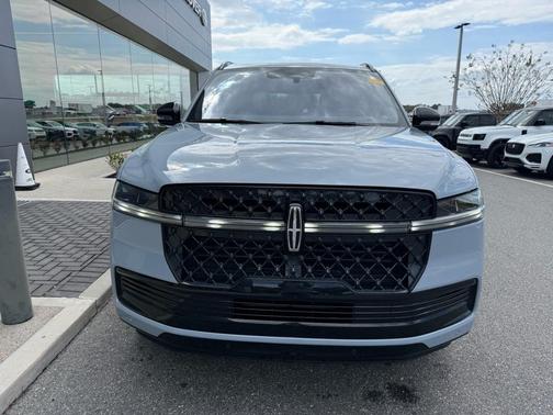 2025 Lincoln Navigator Reserve