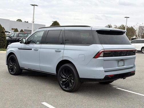 2025 Lincoln Navigator Reserve