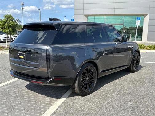 2025 Land Rover Range Rover P400 SE