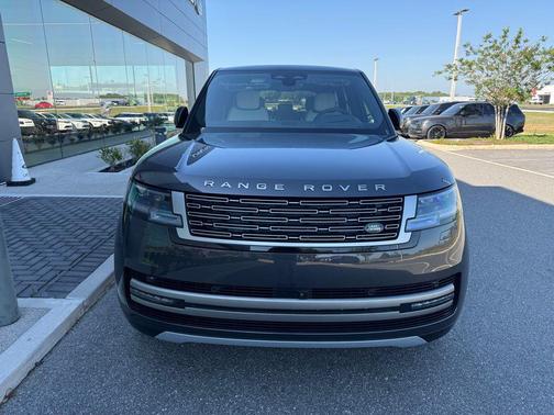 Carpathian Grey Premium Metallic 2026 Land Rover Range Rover P530 SE