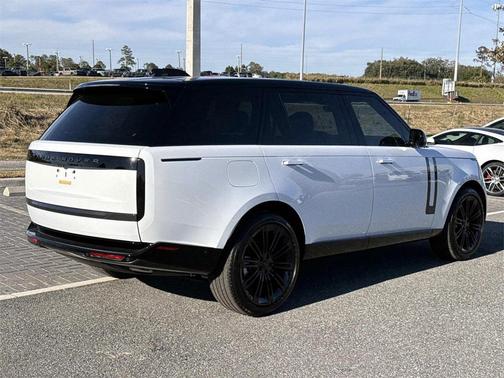 2026 Land Rover Range Rover P400 SE 7 Seat